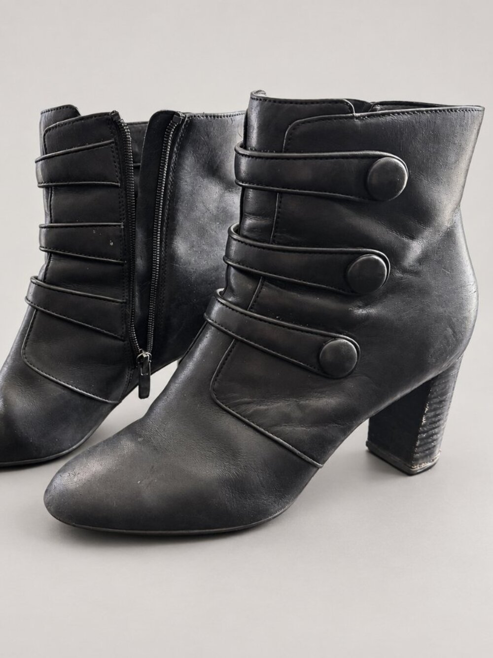 Clarks Black Button Detail Block Heel Ankle Boots US 7 M